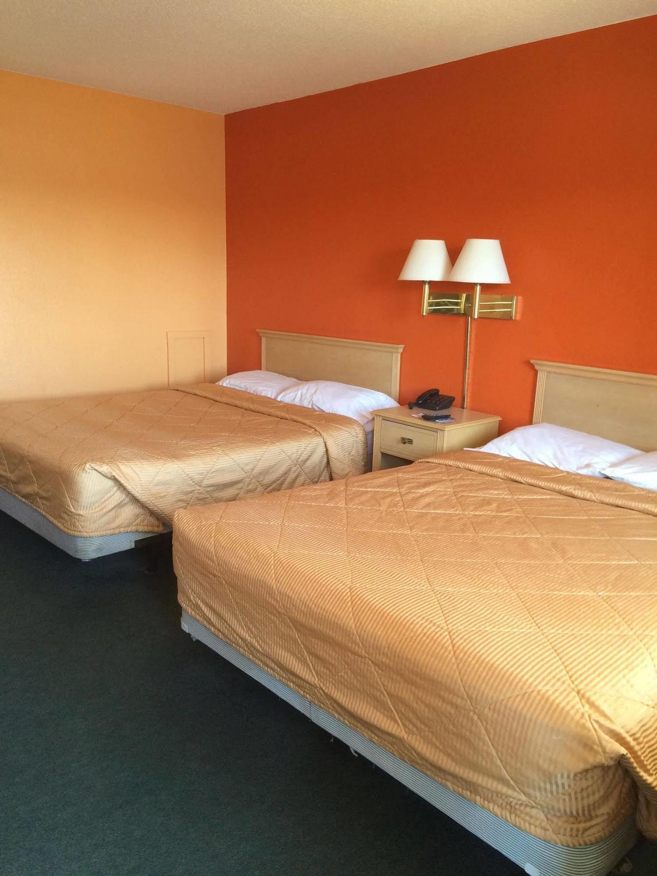 Hutchinson Inn Екстер'єр фото