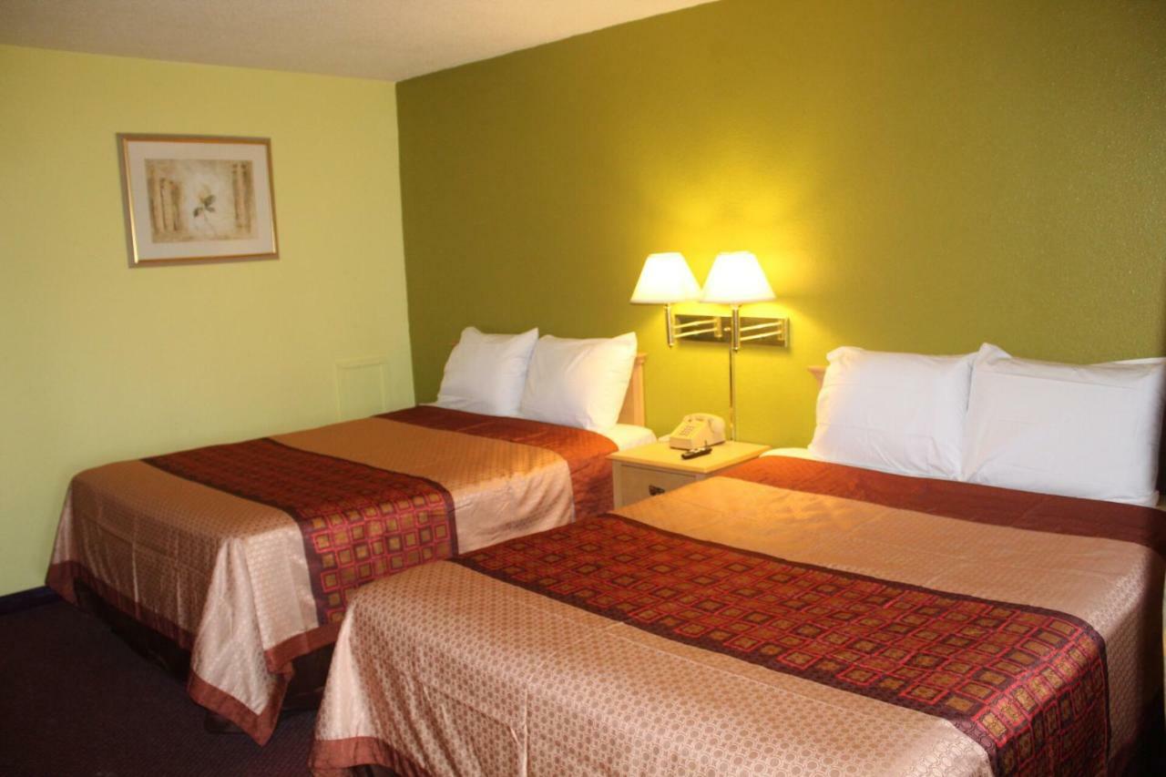 Hutchinson Inn Екстер'єр фото